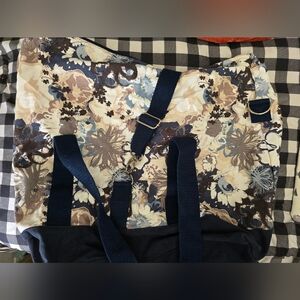 Thirty-One Floral Canvas Tote Bag - Blue and Cream